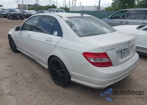 2010 Mercedes-Benz C 300 Luxury/Sport из США, поврежденный, VIN WDDGF5EB8AF419349